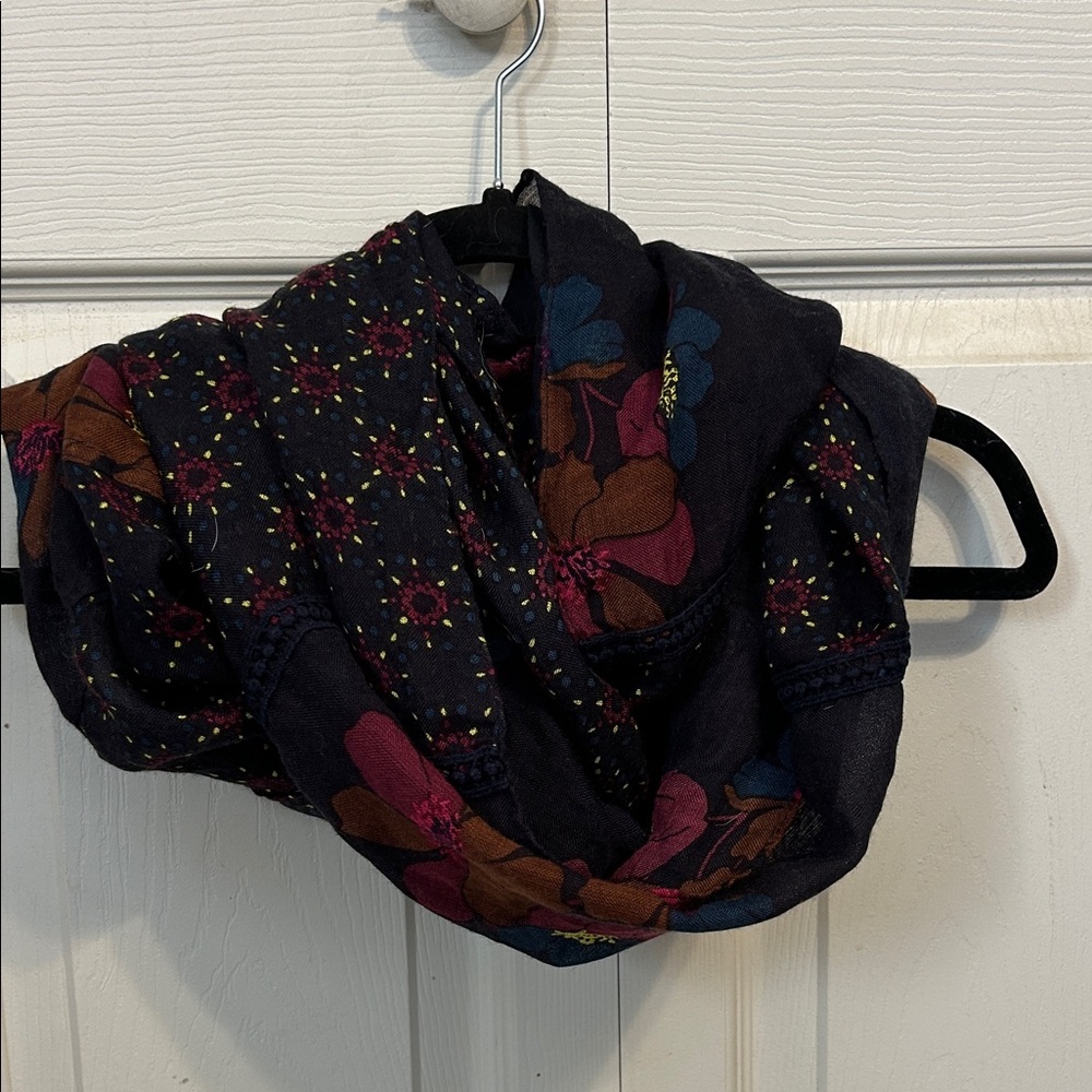 ANN TAYLOR LOFT One Size Fits All Black Tan Purple Jewel Tone Floral Infinity